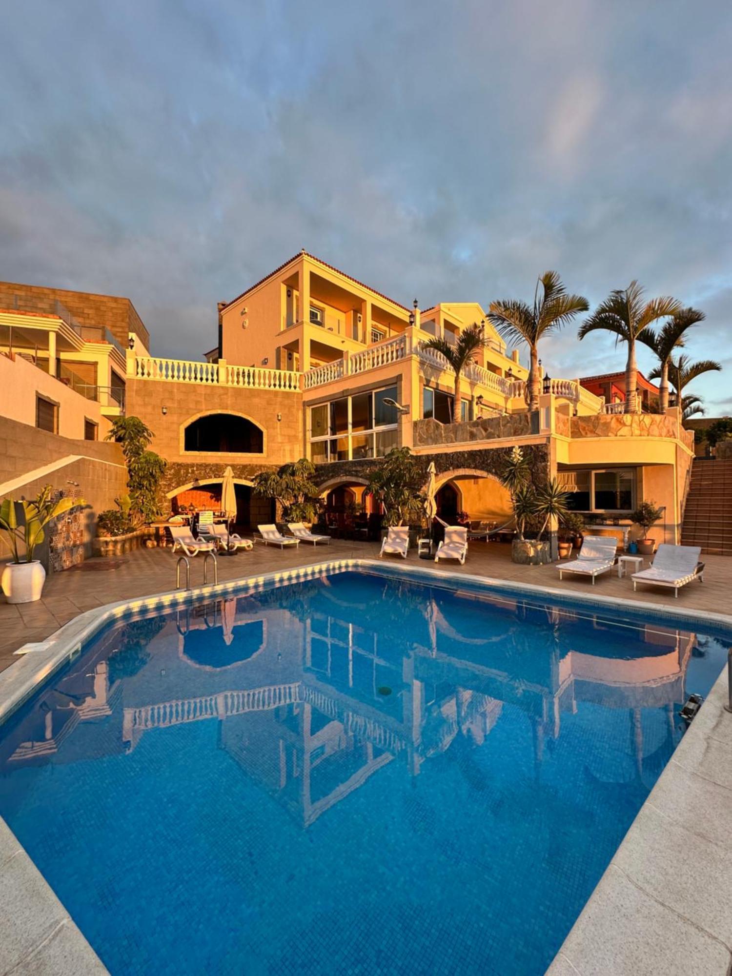 Boutique Villa Leicht & Friends Costa Adeje  Exteriör bild